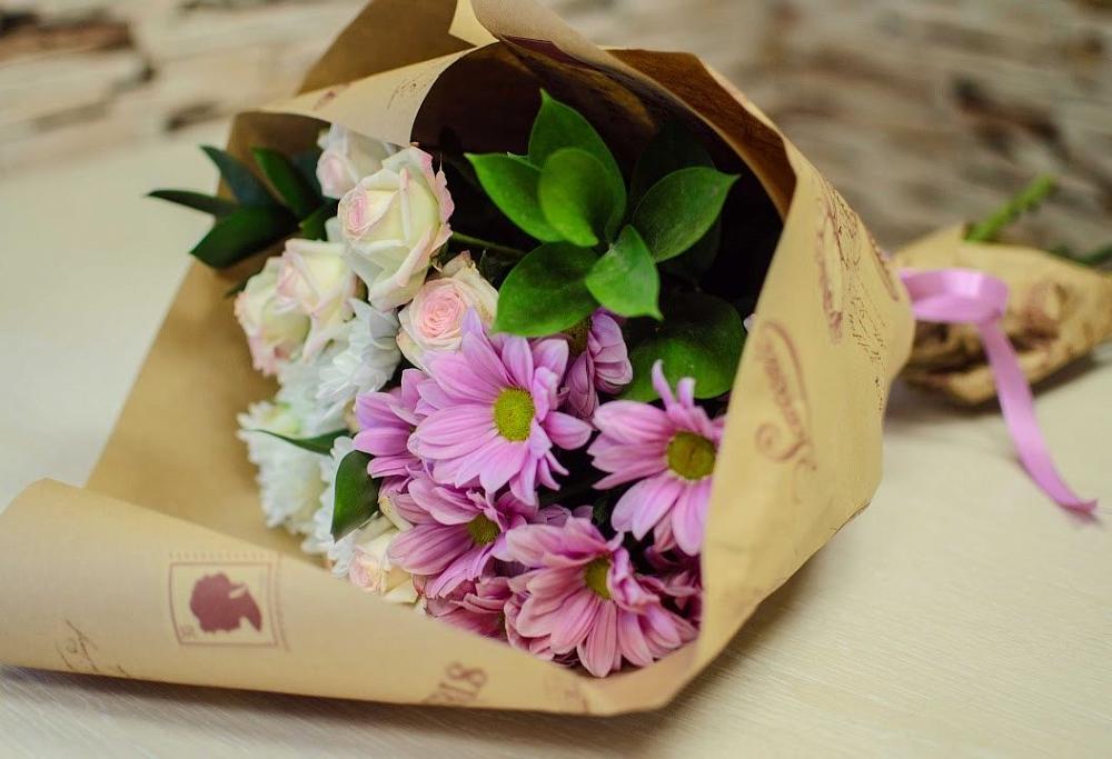 Букет цветов из: Розы и Хризантемы в Заболотовке