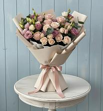 Букет цветов из:  Розы и Лизиантусы в Заболотовке