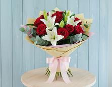 Букет цветов из:  Лилии и Розы в Заболотовке