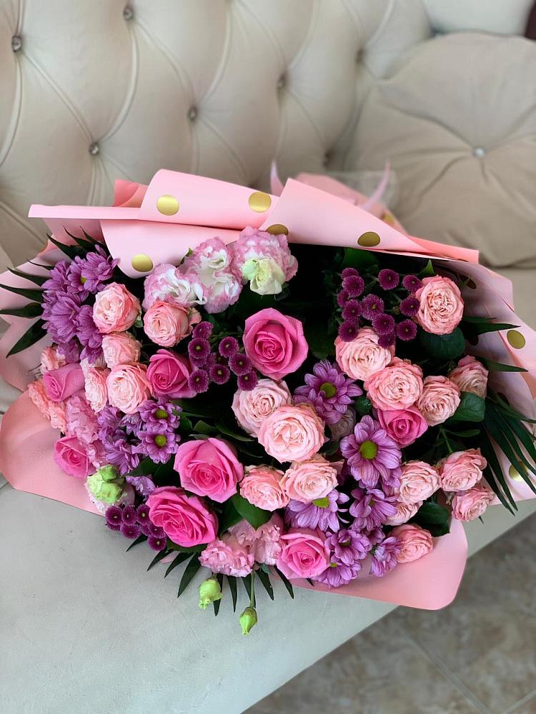 Букет цветов из: Хризантемы, Розы и Лизиантусы в Заболотовке