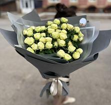 Букет Белые кустовые розы Солинеро в Заболотовке