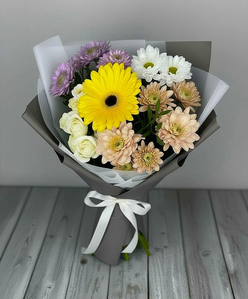 Букет цветов из: Розы, Герберы и Хризантемы в Заболотовке