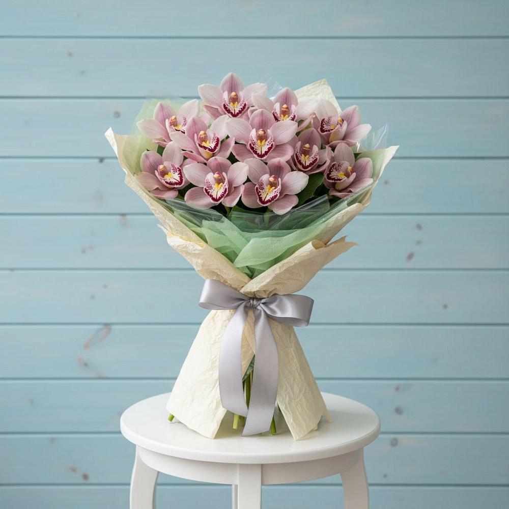 Букет цветов из: Орхидеи и Розы в Заболотовке