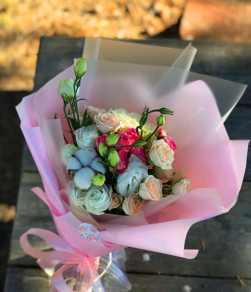 Букет цветов из: Розы и Лизиантусы в Заболотовке