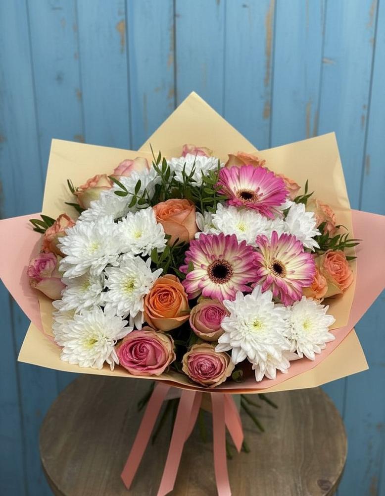Букет цветов из: Розы, Герберы и Хризантемы в Заболотовке