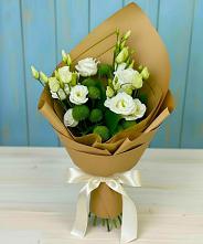 Букет цветов из:  Хризантемы и Лизиантусы в Заболотовке