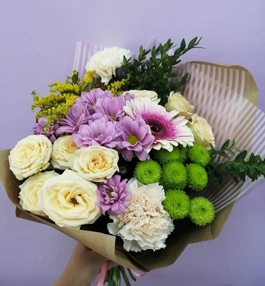 Букет цветов из: Хризантемы, Розы, Гвоздики и Герберы в Заболотовке