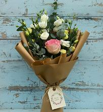 Букет цветов из:  Розы и Лизиантусы в Заболотовке